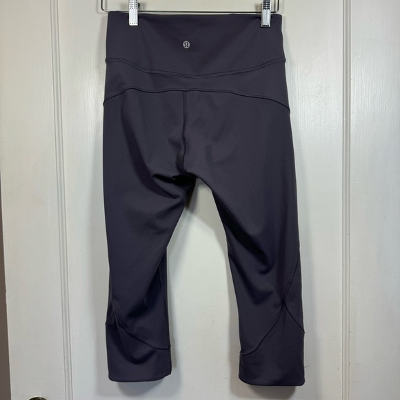 Lululemon In Movement Crop *Everlux 19" - Picture 5 of 7